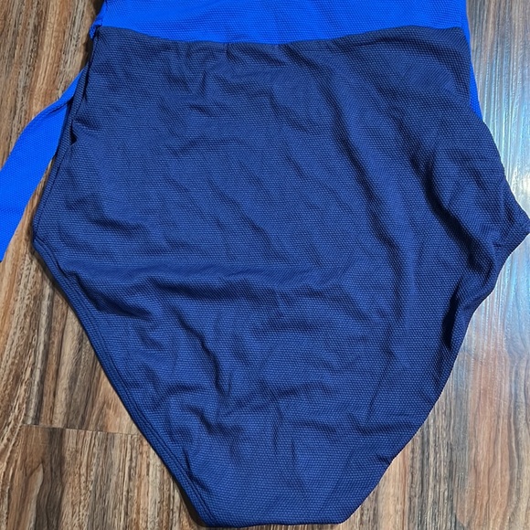 Tommy Bahama Island Cays Colorblock One Piece - Picture 11 of 14